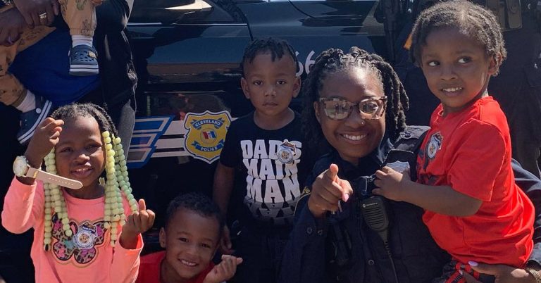 Officer and children in the Fourth District